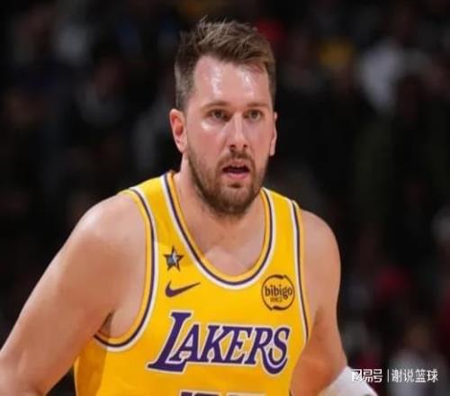 中国女篮以,完胜乌兹别,克斯坦,即时比分,比分直播,足球比分直播,球探体育