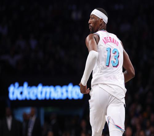 终场火箭赛,后专家谈更,衣室矛盾,即时比分,比分直播,足球比分直播,球探体育